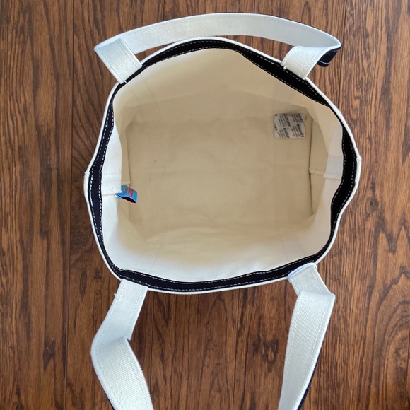 hello kitty baggu tote - Picture 4 of 4